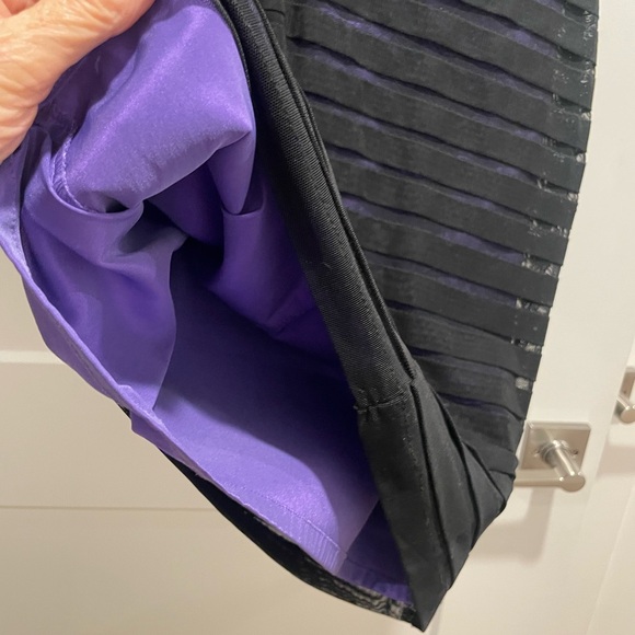 Adrianna Papell Black Cap Sleeve Cocktail Dress with Purple Lining - Picture 8 of 15